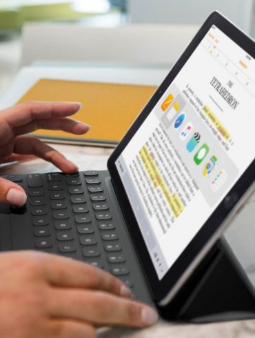 9.7-inch iPad Pro with Smart Keyboard